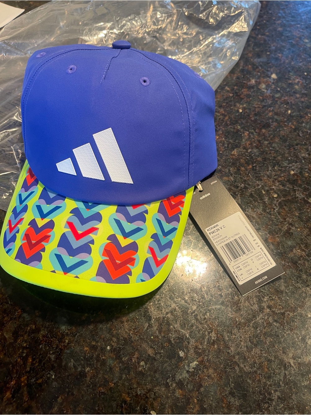 EXCLUSIVE ADIDAS official World Cup Snapback cap : Neon and Multicolor trim